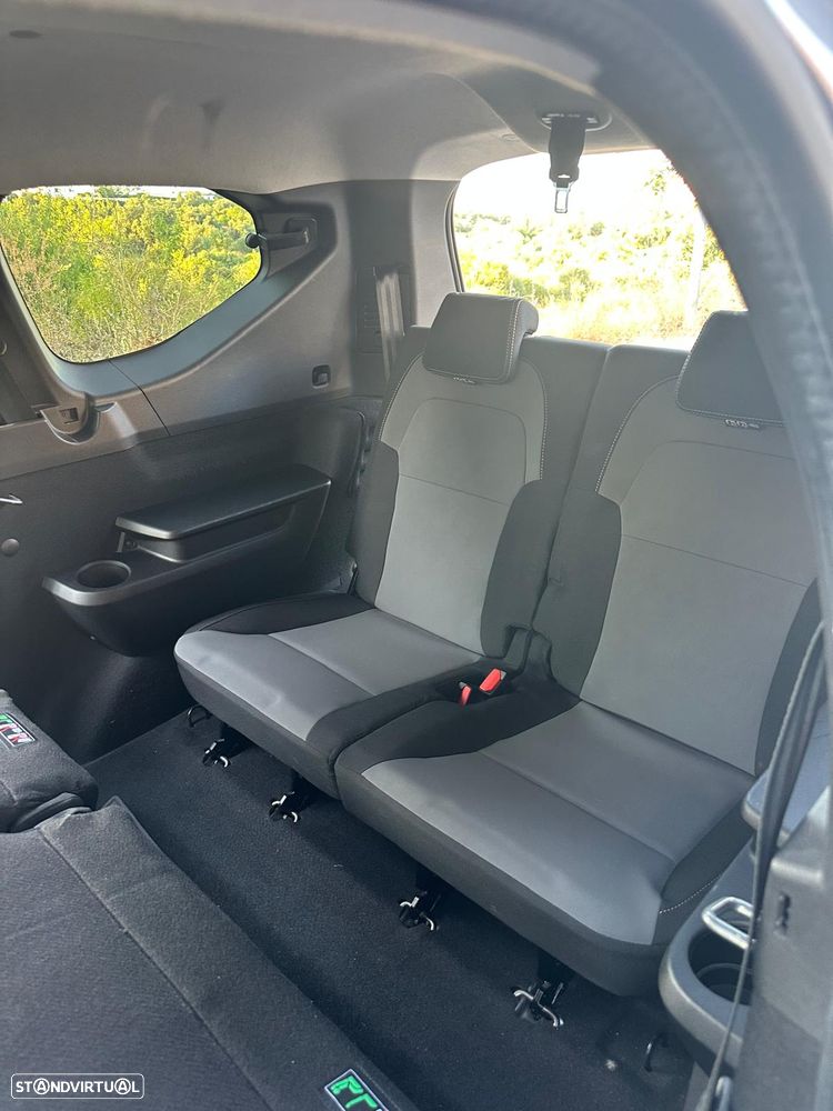 Dacia Jogger 1.6 Extreme 7L - 8