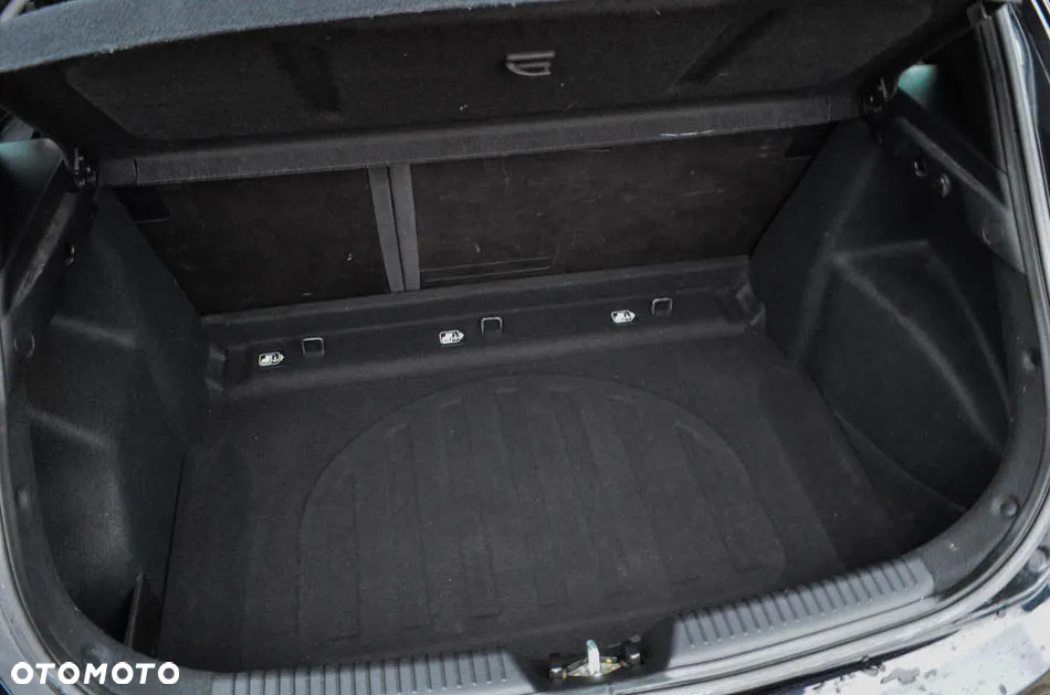 Hyundai i30 1.4 Comfort - 36