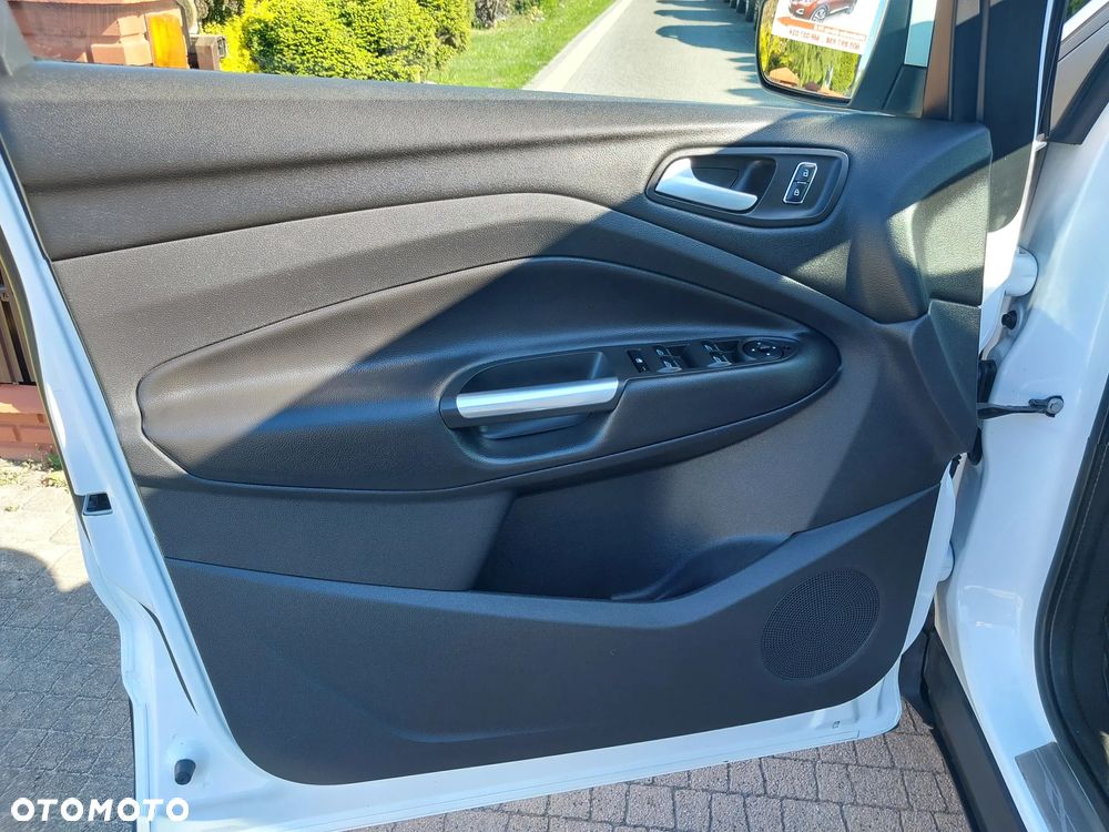 Ford Kuga - 11