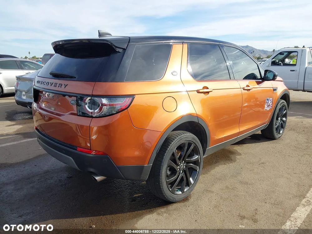 Land Rover Discovery Sport - 23