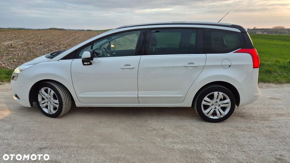 Peugeot 5008 HDI FAP 150 Allure - 2