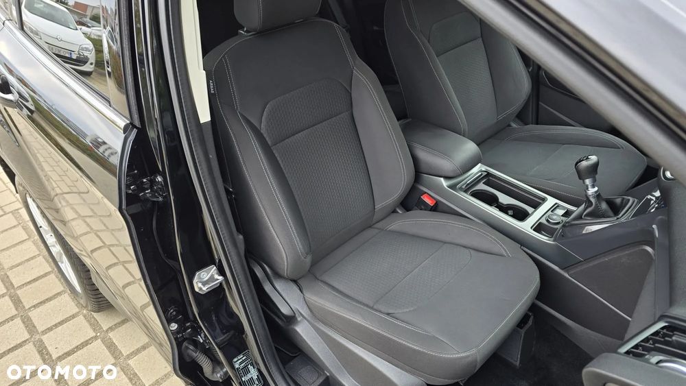 Ford Kuga - 25