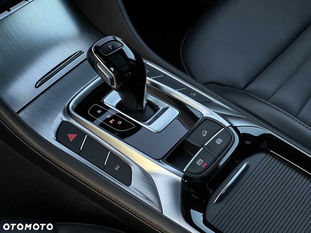 MG HS PHEV Luxury - 29