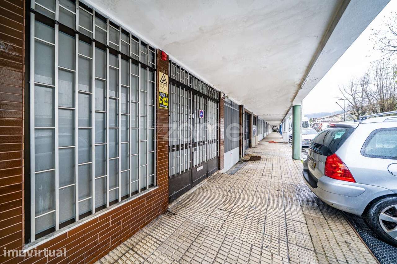 Loja com 100m² no Fujacal – Ideal para Comércio, Serviços ou Invest... - Grande imagem: 2/22
