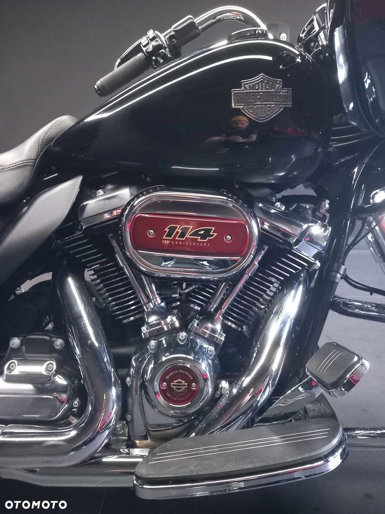 Harley-Davidson Touring Road Glide - 4