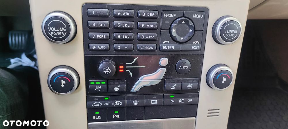 Volvo V70 2.4D Summum - 5