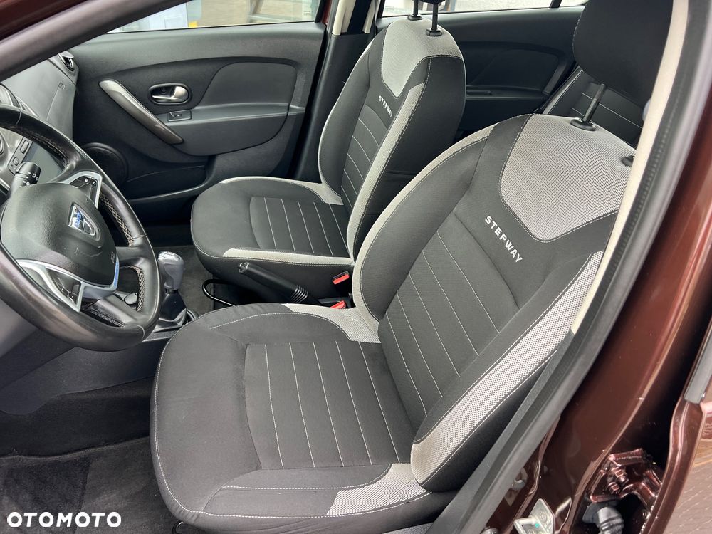 Dacia Sandero 0.9 TCe Laureate S&S Easy-R - 16