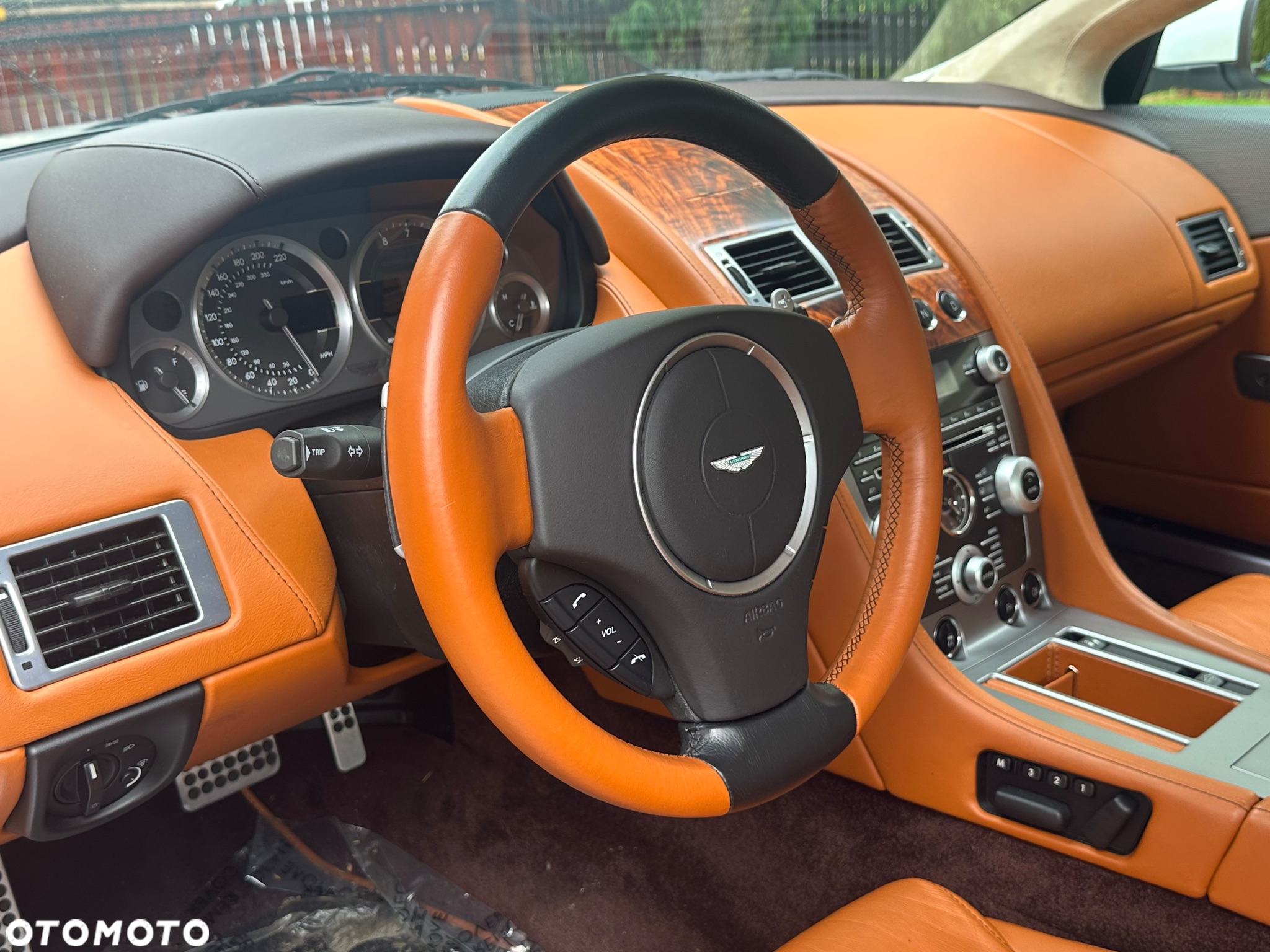 Aston Martin DB9 Sport Edition Touchtronic II - 2