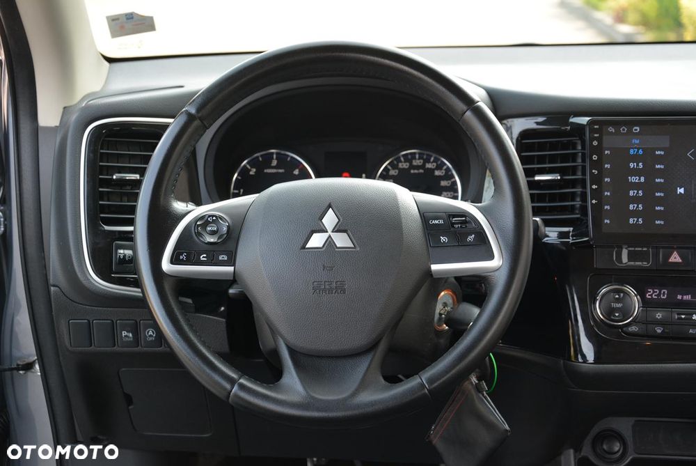 Mitsubishi Outlander 2.2 DID Intense + - 31
