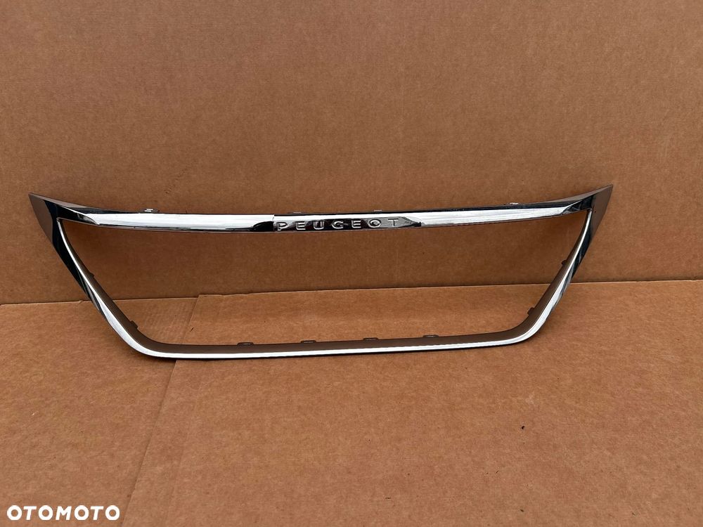 PEUGEOT 3008 II 5008 II ATRAPA GRILL CHROM EMBLEMAT
