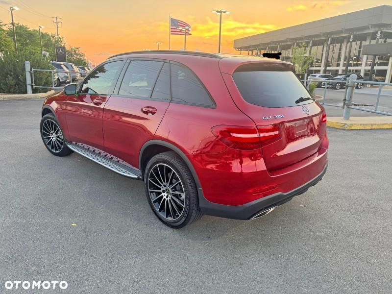 Mercedes-Benz GLC 300 4-Matic - 4