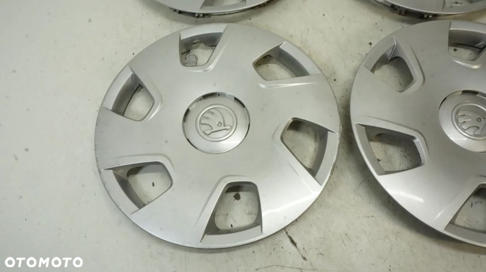 KOŁPAKI DEKLE 15 SKODA FABIA RAPID ROOMSTER OCTAVIA  ORYGINAŁ NOWY MODEL - 4