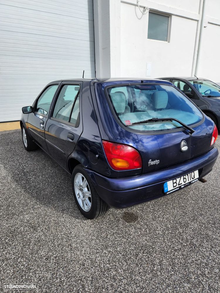 Ford Fiesta 1.25 Ghia - 7