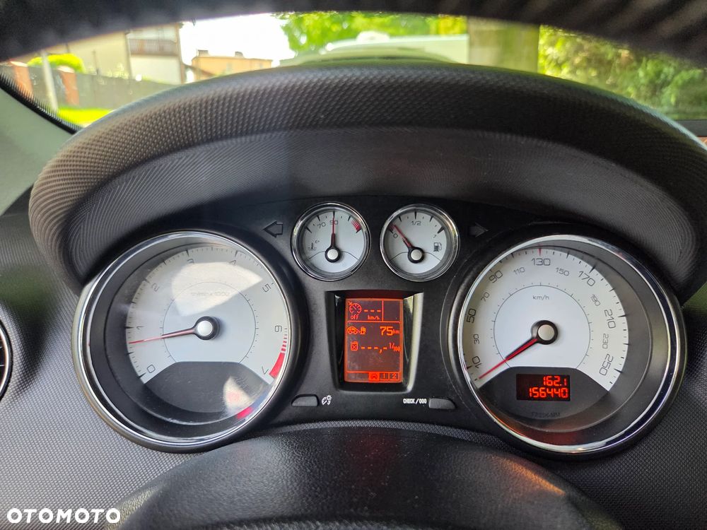 Peugeot 308 120 VTi Millesim 200 - 24