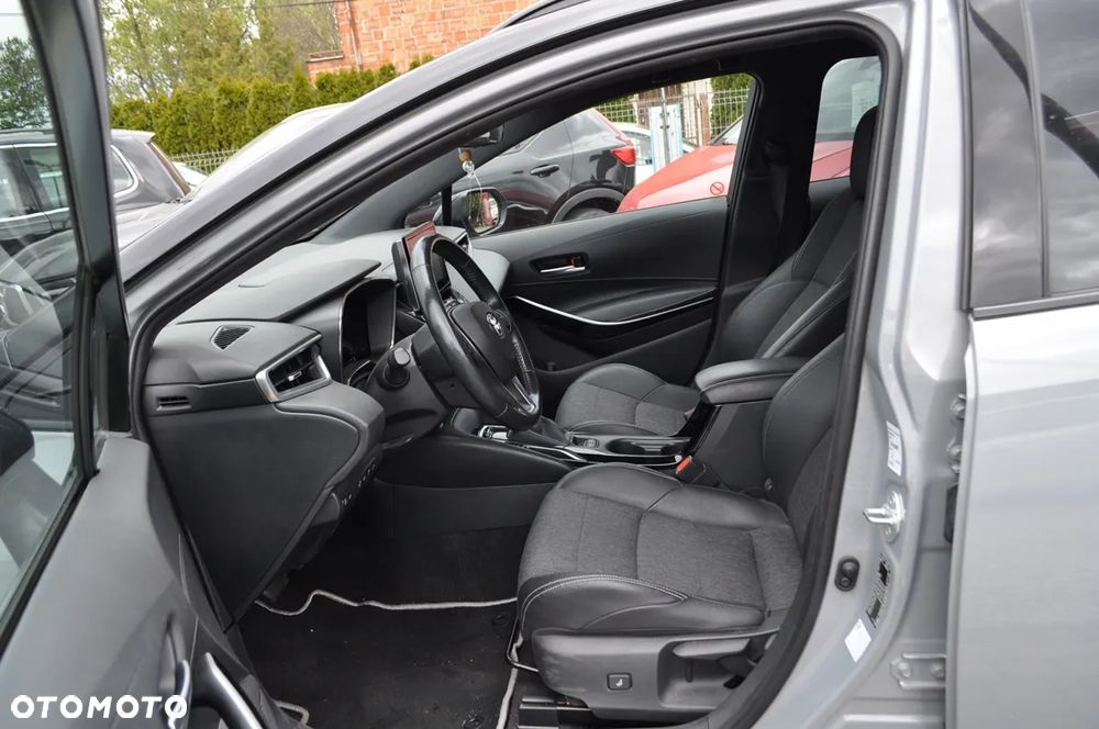 Toyota Corolla 1.8 Business Edition - 13