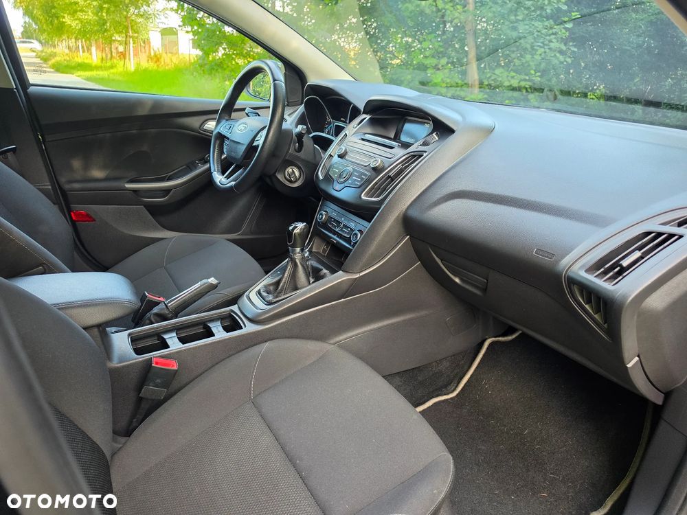 Ford Focus 1.6 SYNC Edition - 13