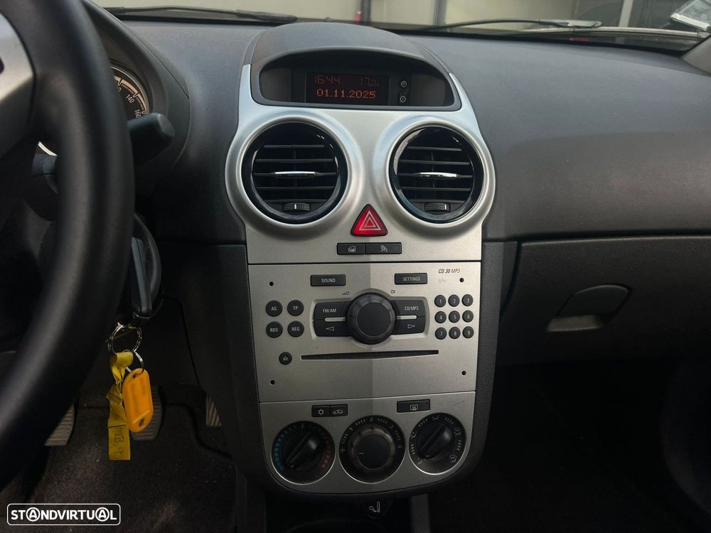 Opel Corsa 1.2 - 6