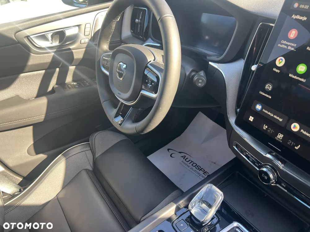 Volvo XC 60 B5 B AWD Plus Black Edition - 35