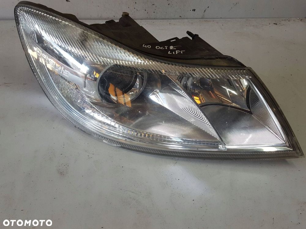 SKODA OCTAVIA 2 II LIFT 08-12r LAMPA PRZÓD PRAWA ANGLIK 1Z2941016F - 1