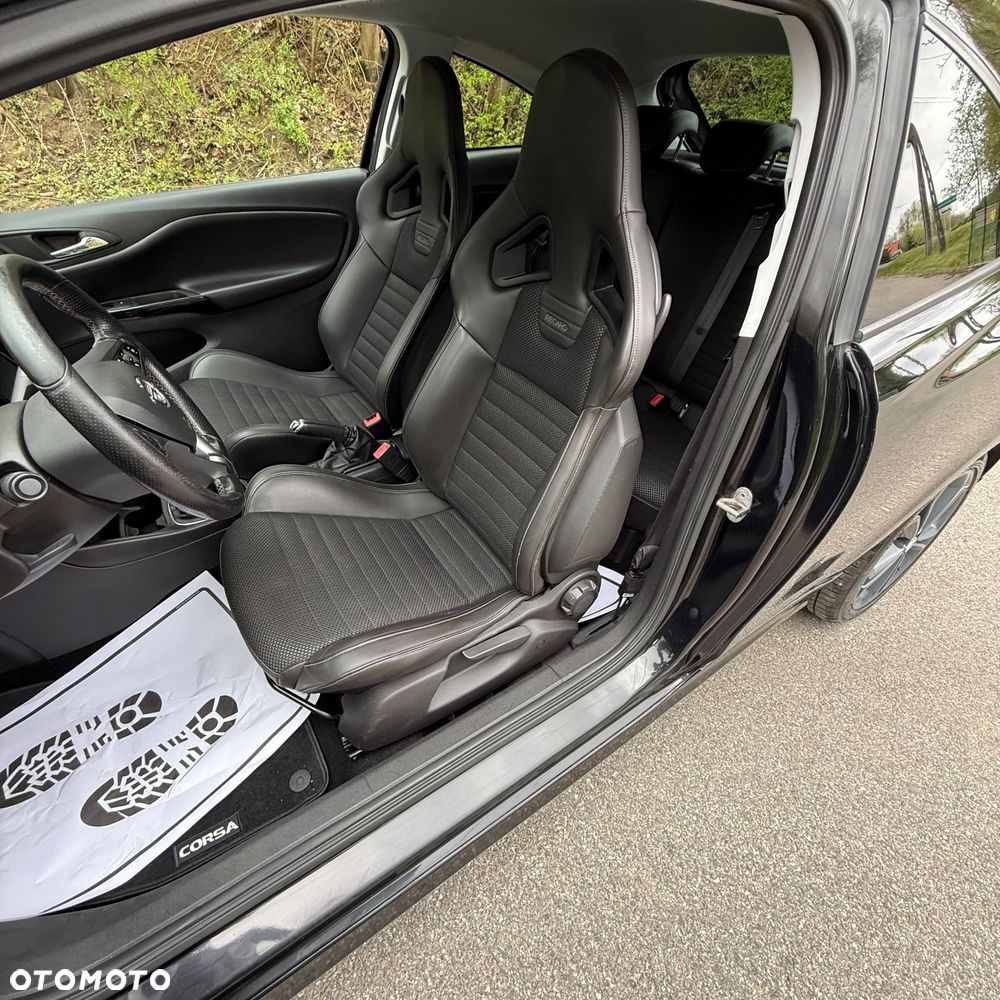 Opel Corsa 1.4 T GSi S&S - 28