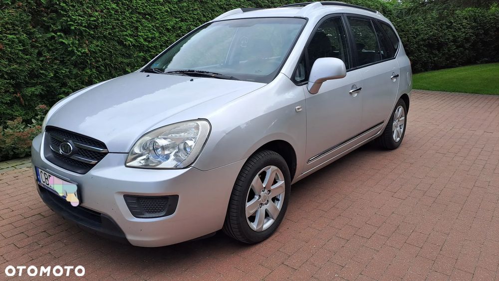 Kia Carens - 2