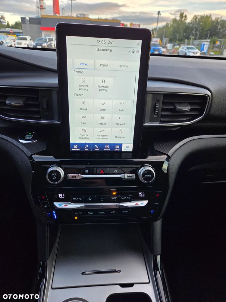 Ford Explorer - 16