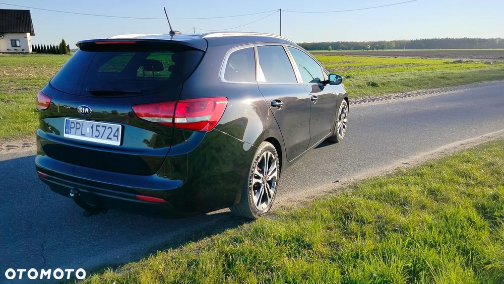 Kia Ceed 1.6 CRDi GT Line DCT - 4