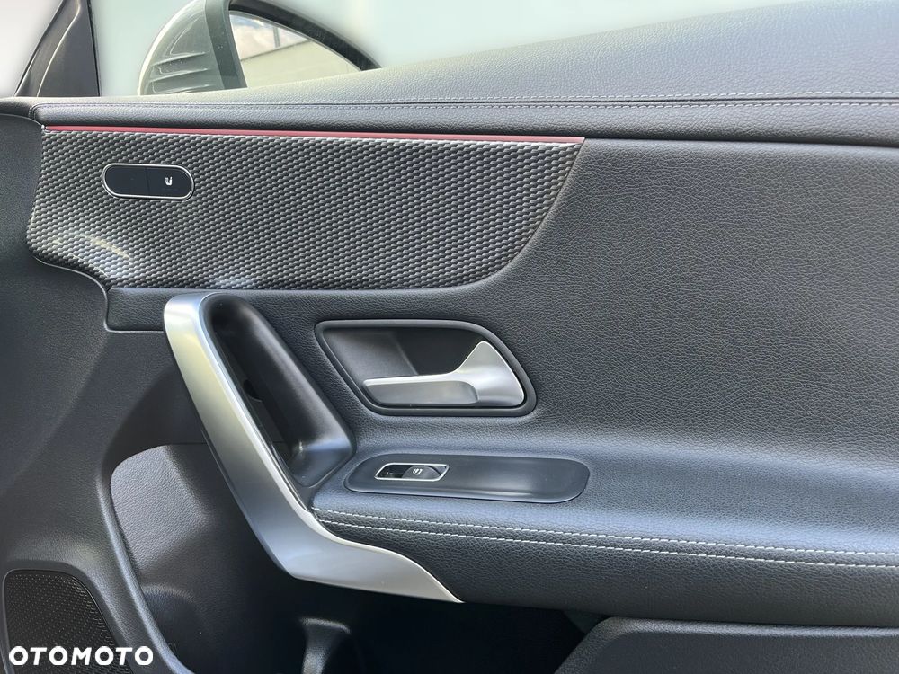 Mercedes-Benz CLA - 20