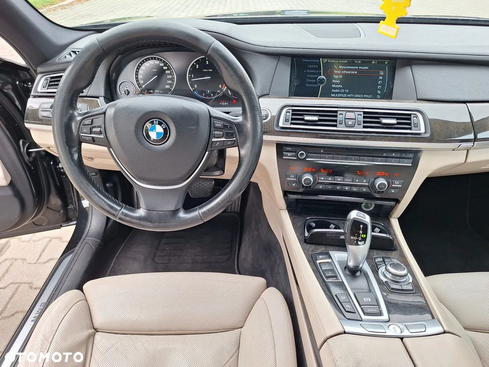 BMW Seria 7 740d xDrive - 21