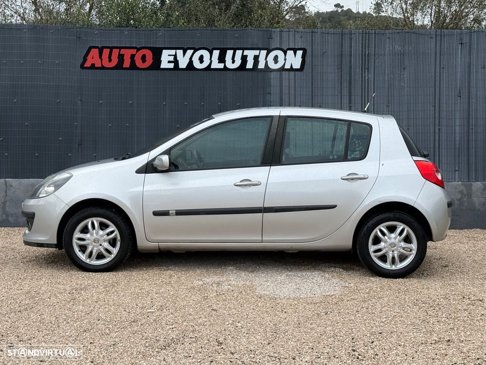 Renault Clio 1.2 16V Dynamique S - 2