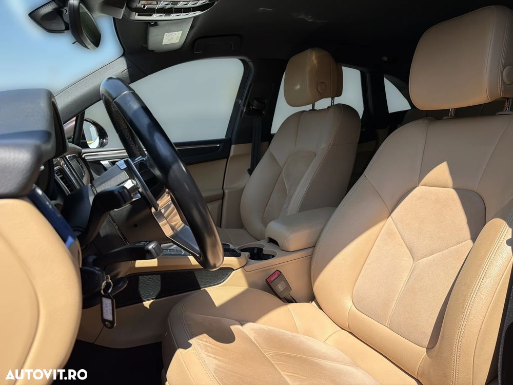 Porsche Macan - 12