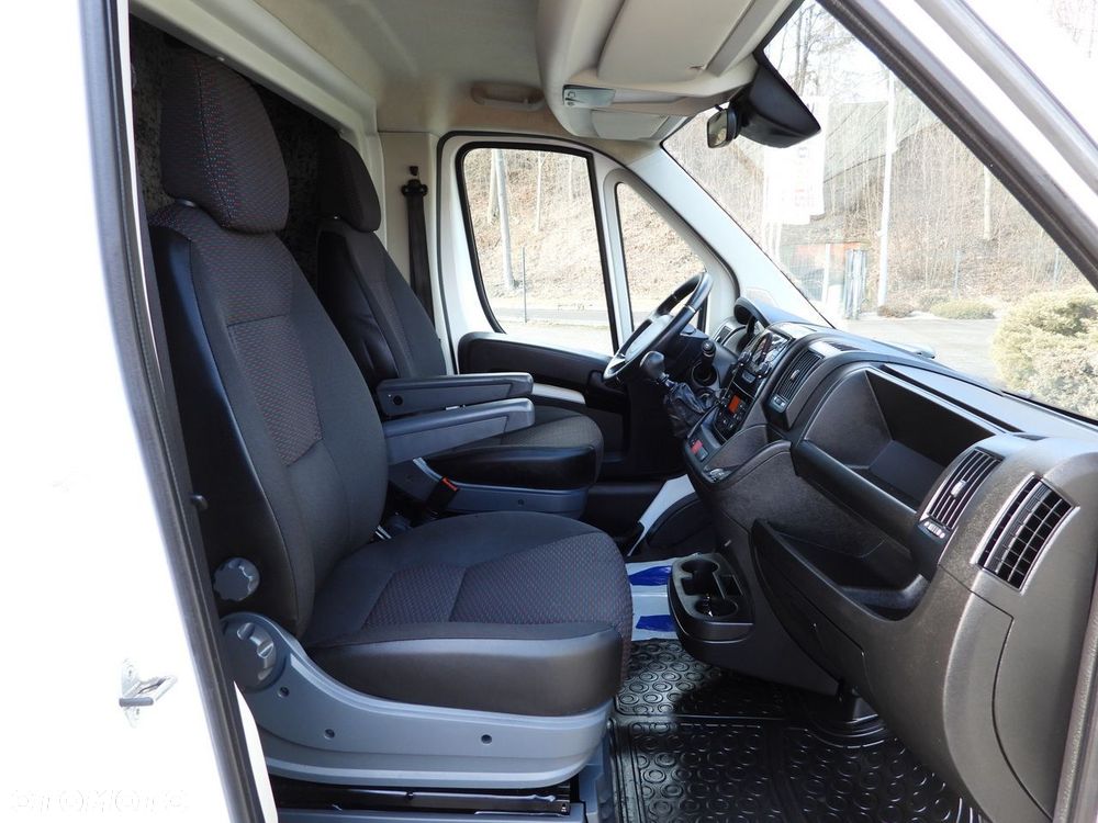 Peugeot BOXER PLANDEKA 8 PALET WEBASTO TEMPOMAT LEDY ASO KLIMATYZACJA  165KM - 37