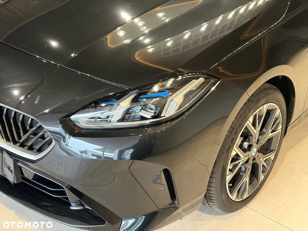 BMW Seria 1 120 mHEV - 11