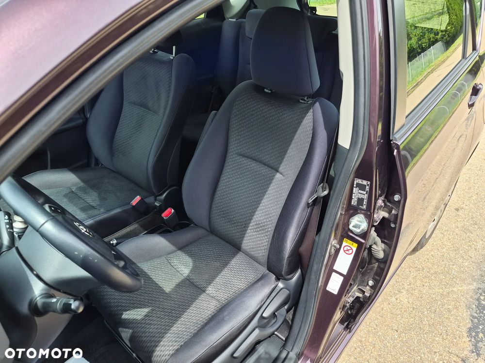 Toyota Verso S 1.33 VVT-i Club - 11