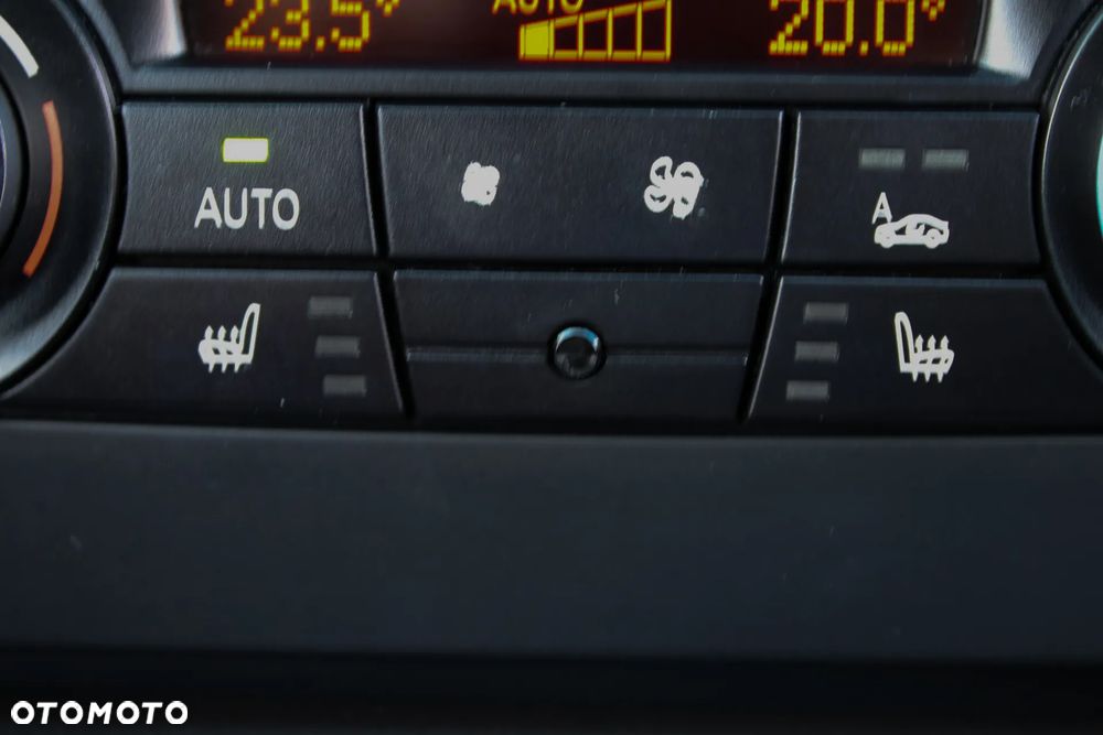 BMW X1 sDrive20d - 28