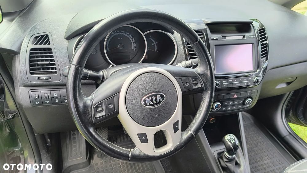 Kia Venga - 5
