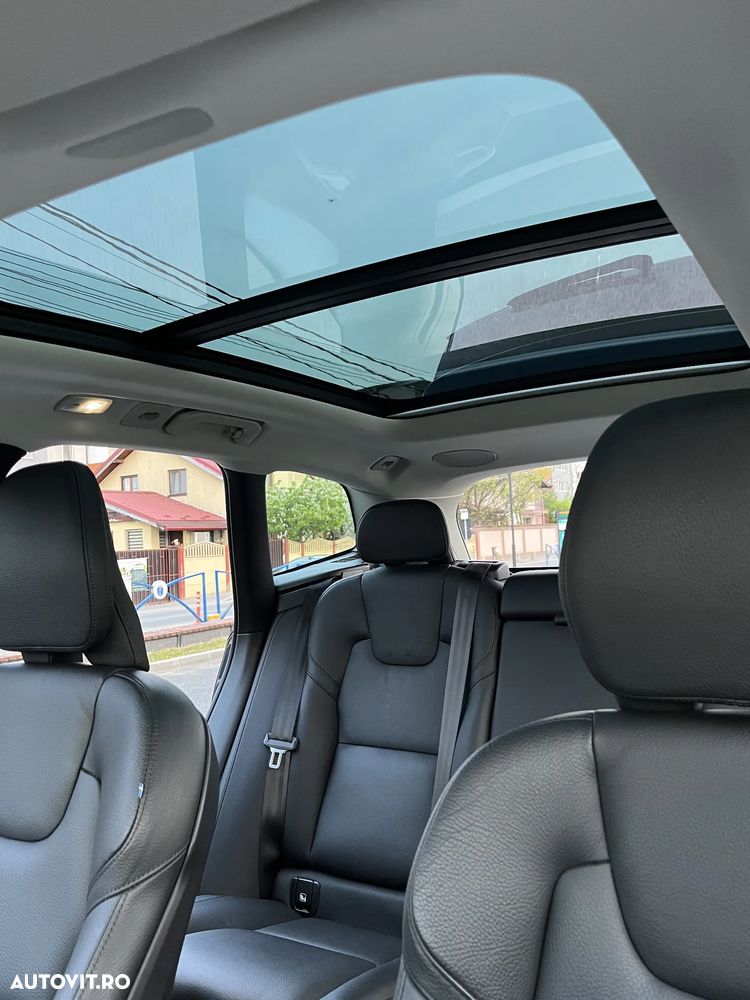 Volvo XC 60 B4 MHEV Inscription - 15