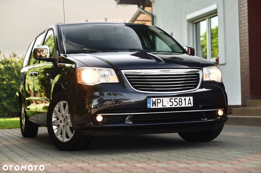Chrysler Town & Country 3.6 Limited - 24