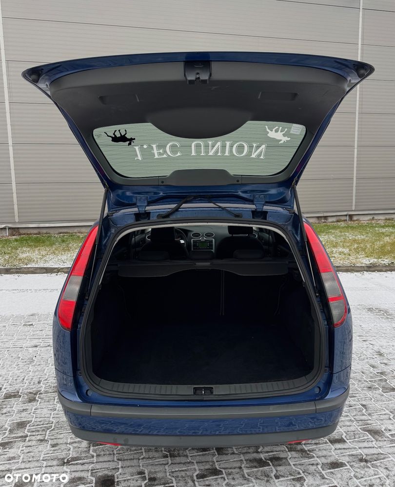 Ford Focus 1.8 Ghia - 16