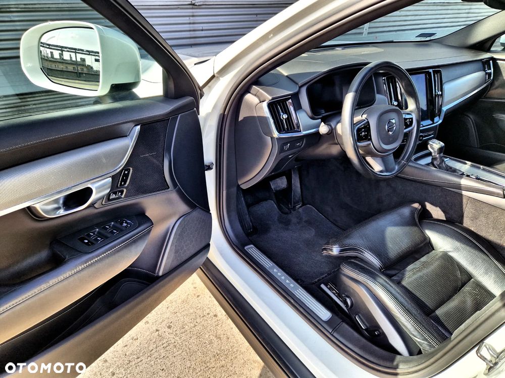Volvo V90 Cross Country D5 SCR AWD Pro - 25