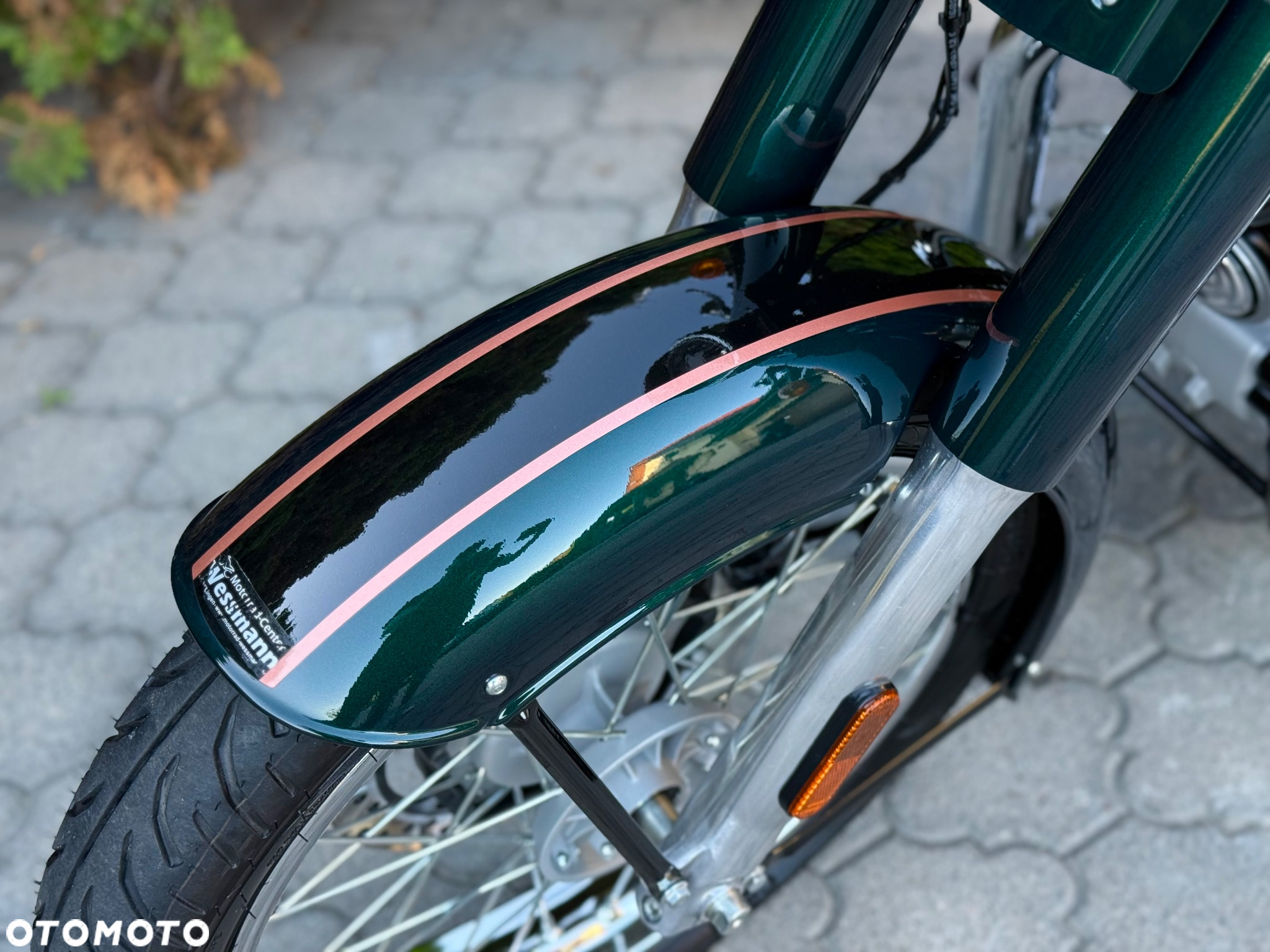 Royal Enfield Classic - 25