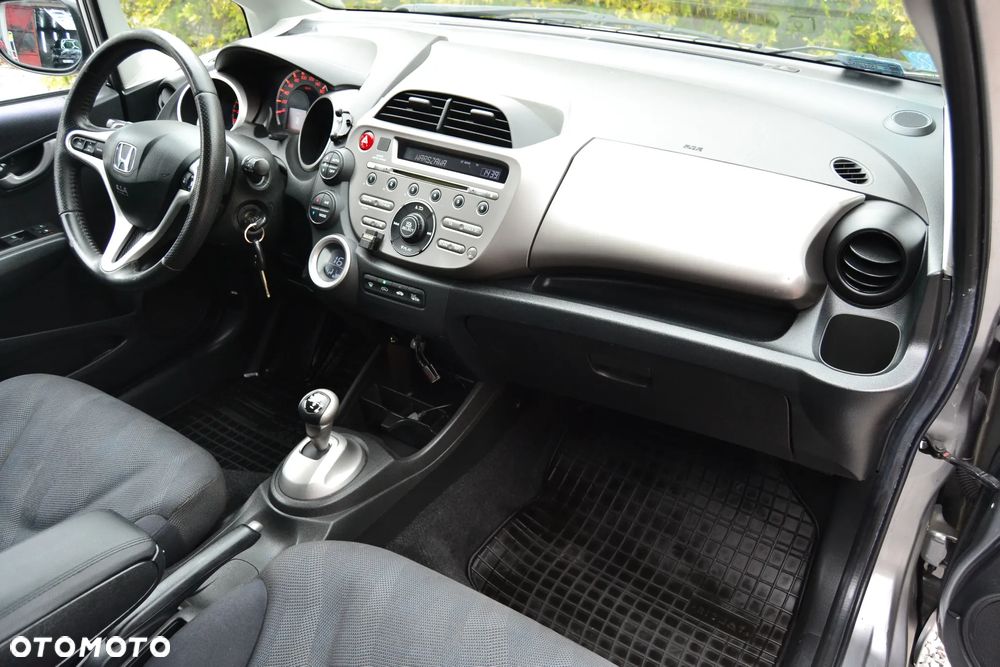 Honda Jazz 1.4 Elegance CVT - 24