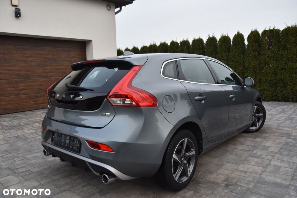 Volvo V40 D2 Drive-E R-Design Momentum - 7