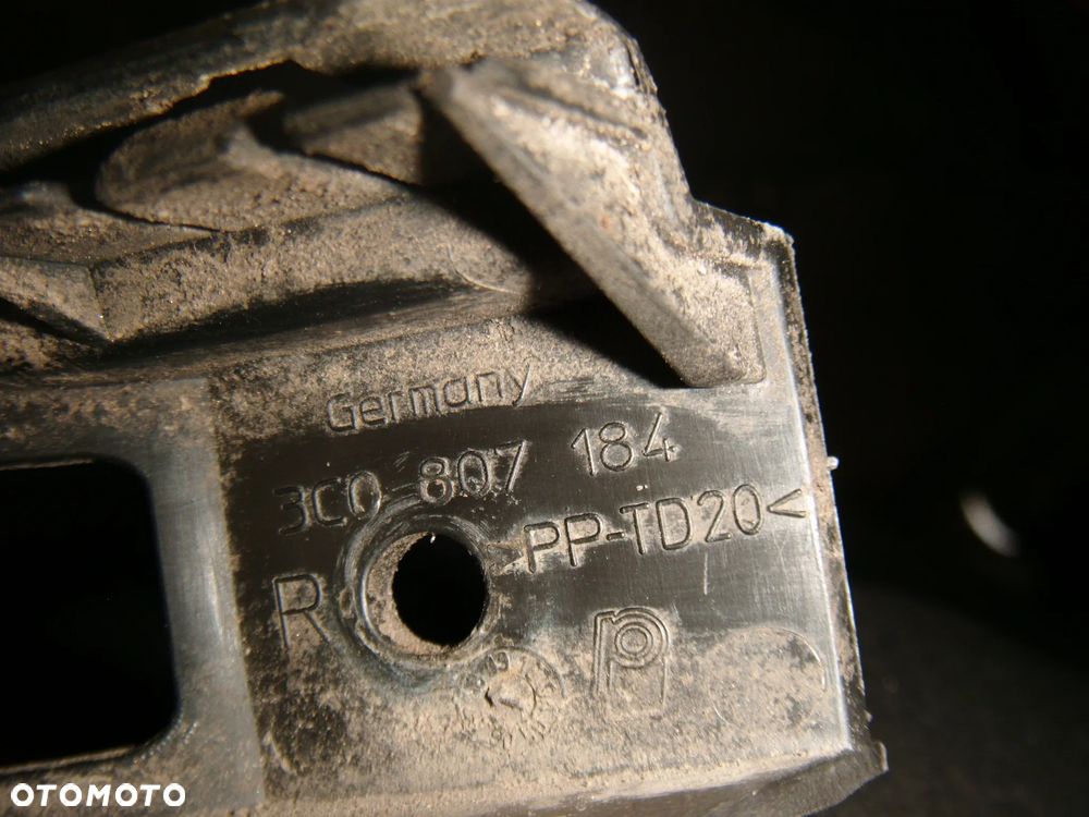 vw passat b6 ślizg zderzaka prawy przód 3c0807184 - 2