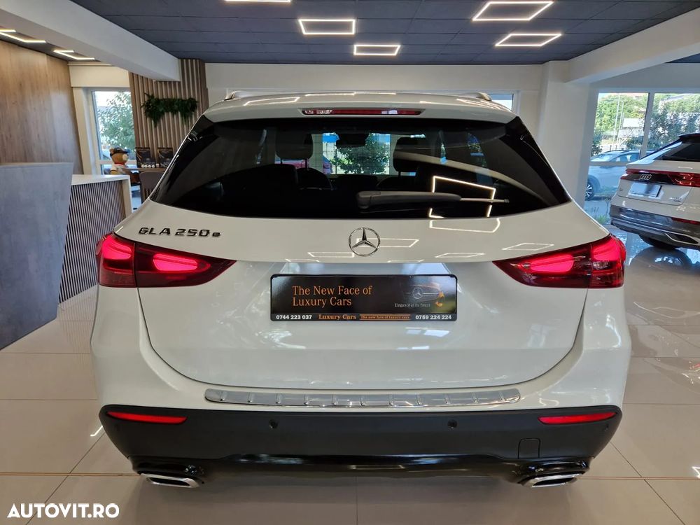 Mercedes-Benz GLA 250 e 8G-DCT Progressive - 10