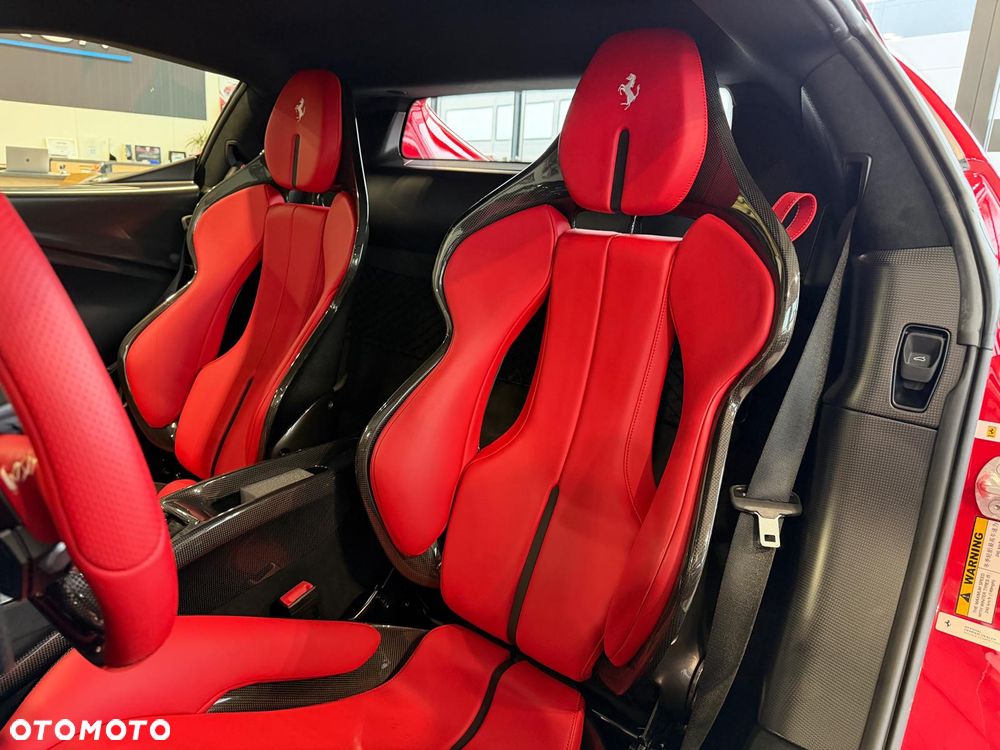 Ferrari 296 GTB - 12