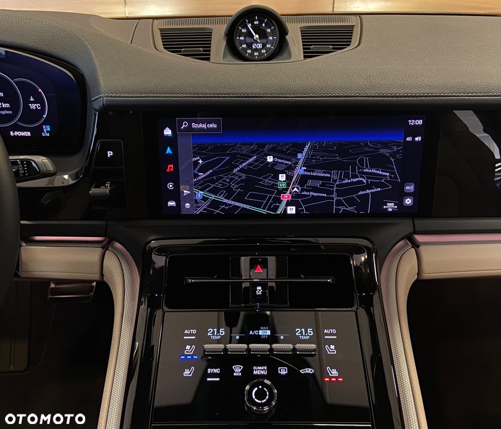 Porsche Panamera 4 E-Hybrid PHEV - 18