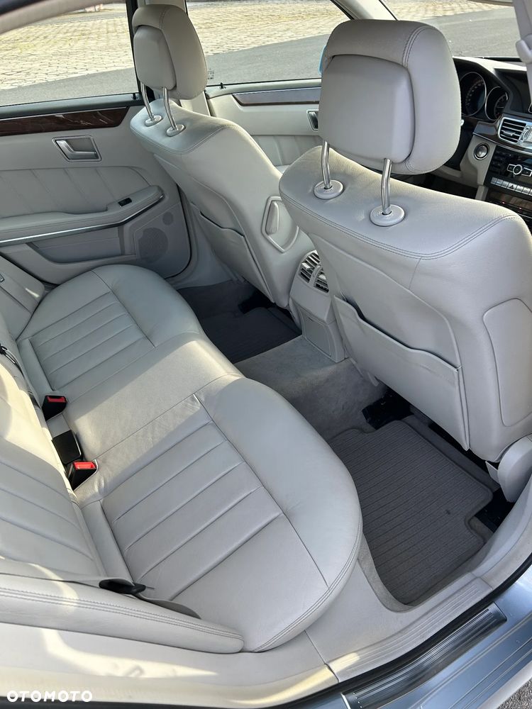 Mercedes-Benz Klasa E 250 CDI 7G-TRONIC Elegance - 16
