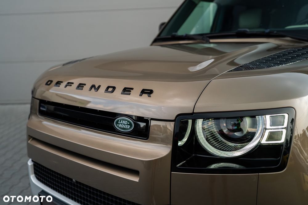 Land Rover Defender 3.0 P400 mHEV First Edition - 10