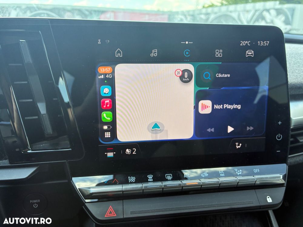RENAULT Megane 2023 — imagine 9
